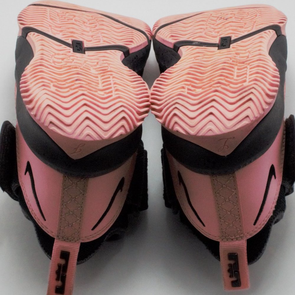 Nike Lebron Soldier XIII GS Youth  Size 3.5Y - Picture 10 of 10